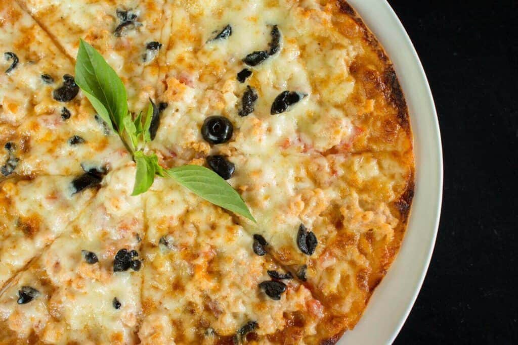 Cheese pizza with mushrooms