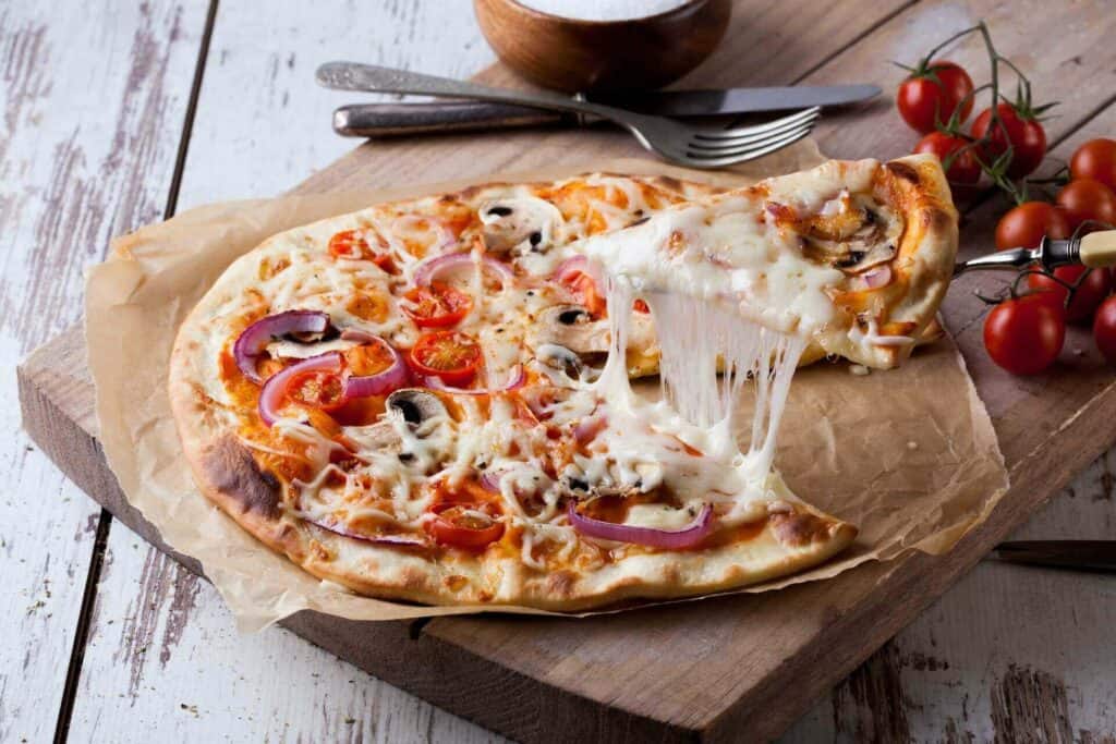 Cheese pizza with onions